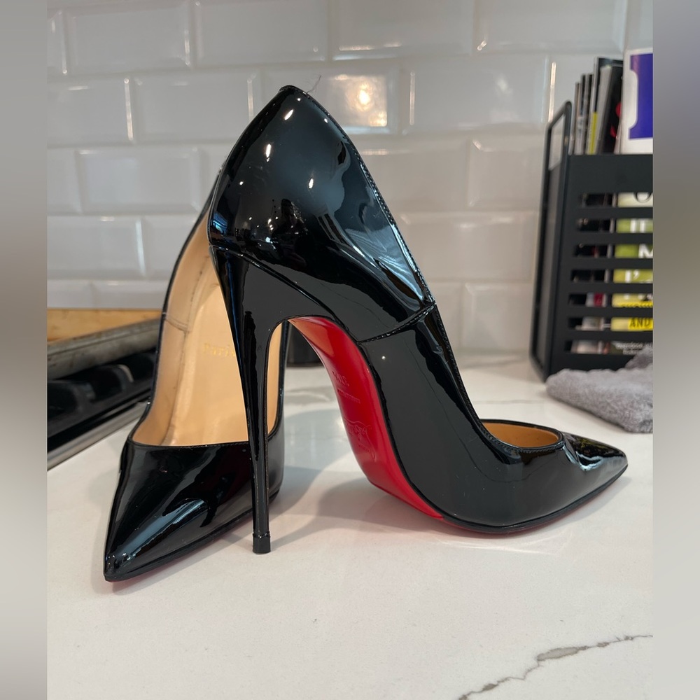 LIKE NEW LOUBOUTIN KATE STILETTOS — 100 mm heel